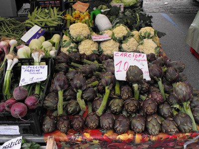 A street market in Rome